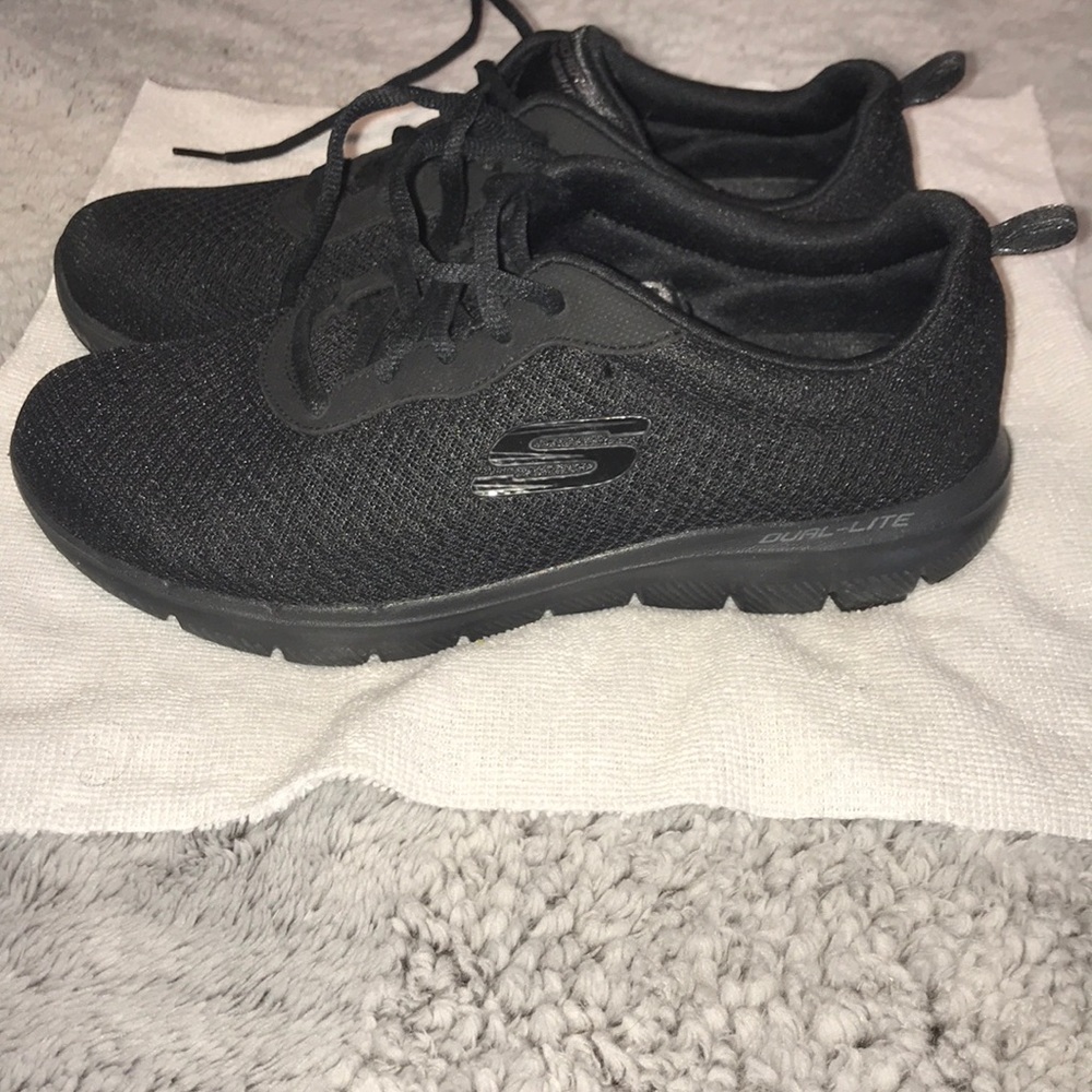 Sketchers memory foam walking sneakers